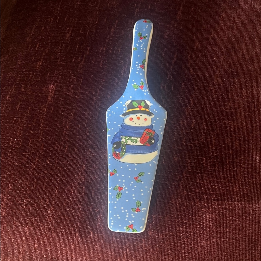 NWOTs Festive Snowman Cake Server